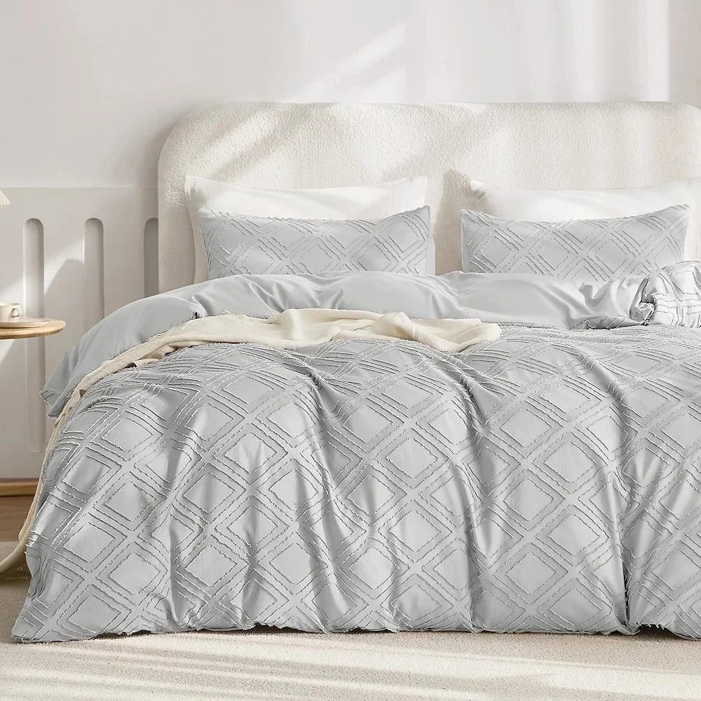 Tufted Duvet - Image 2