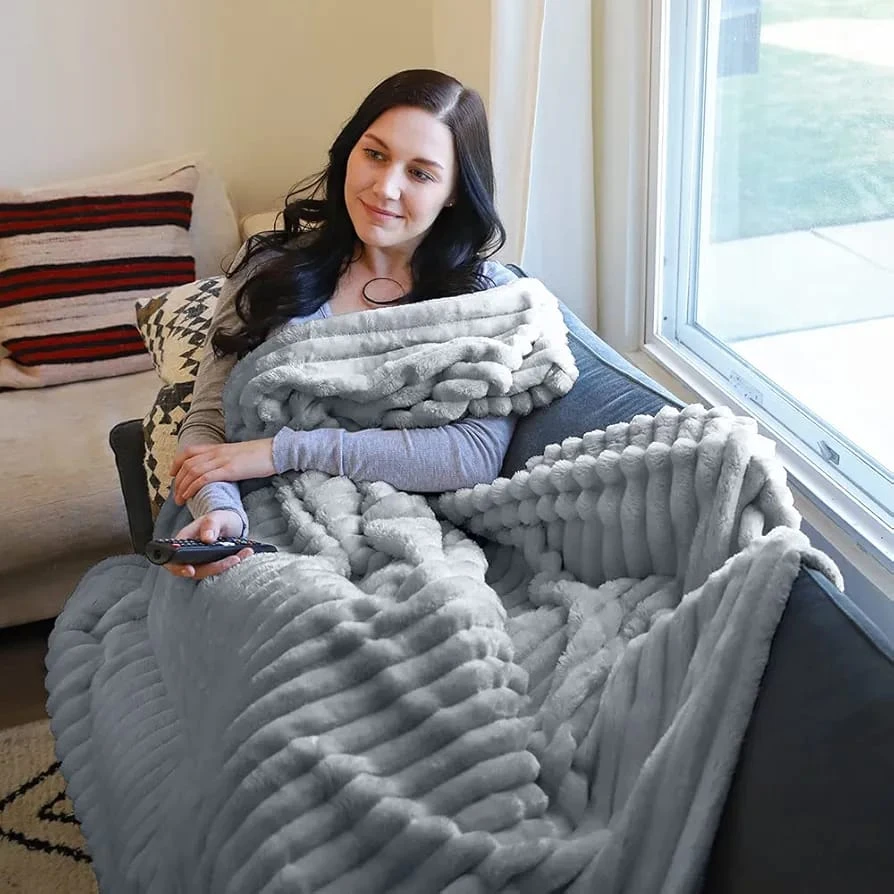 Plain Colour Velvet Fleece Blanket - Image 7