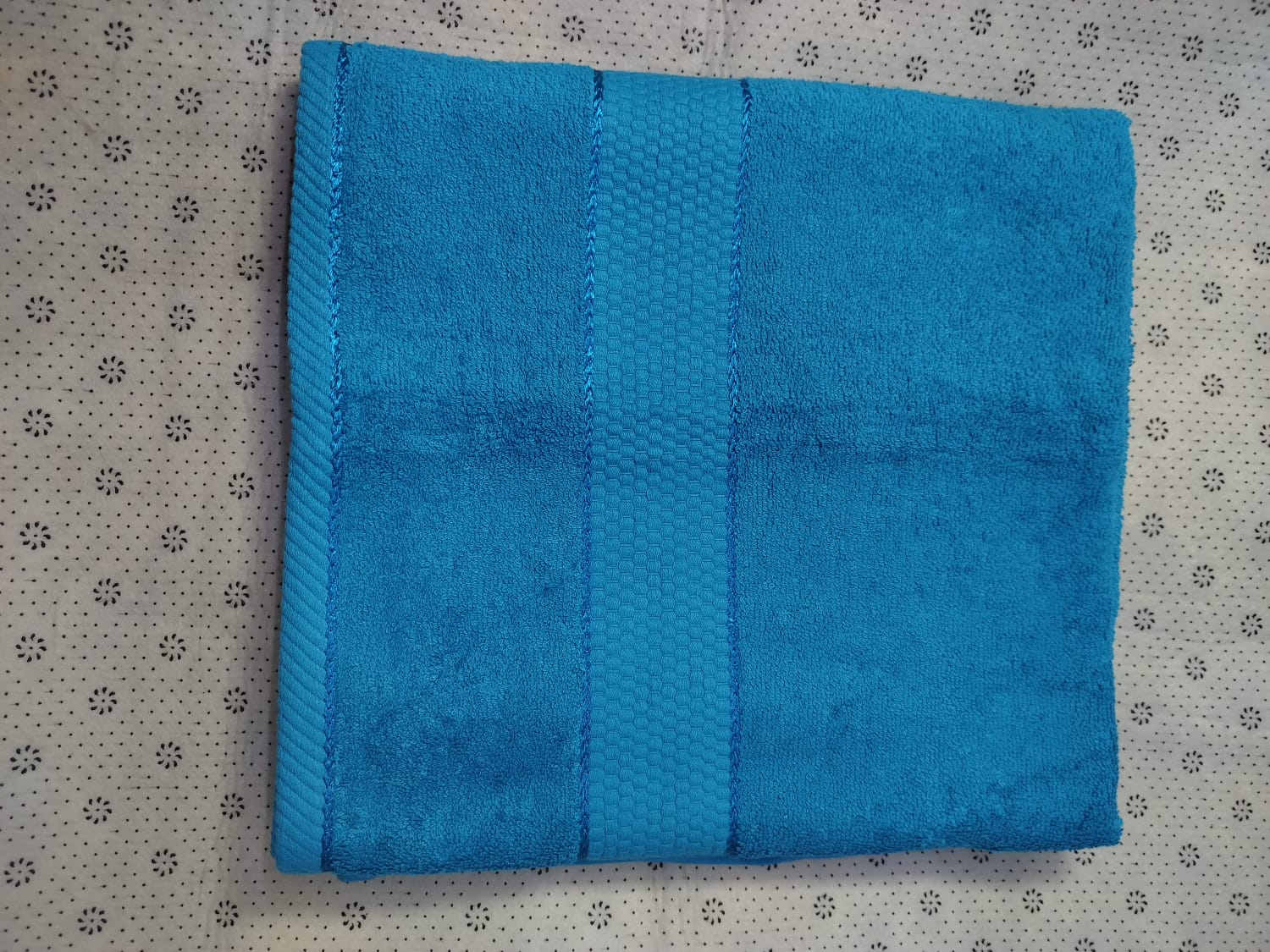 Plain Colour Towel - Image 2