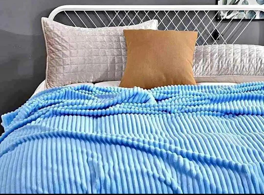 Plain Colour Velvet Fleece Blanket - Image 13